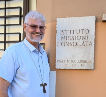 Dom Evaristo Pascoal Spengler, bispo de Roraima na Casa Geral IMC em Roma. Foto: Jaime C. Patias